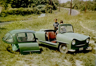 Illustration for article titled The Weirdly Awesome Microcars of Hungary
